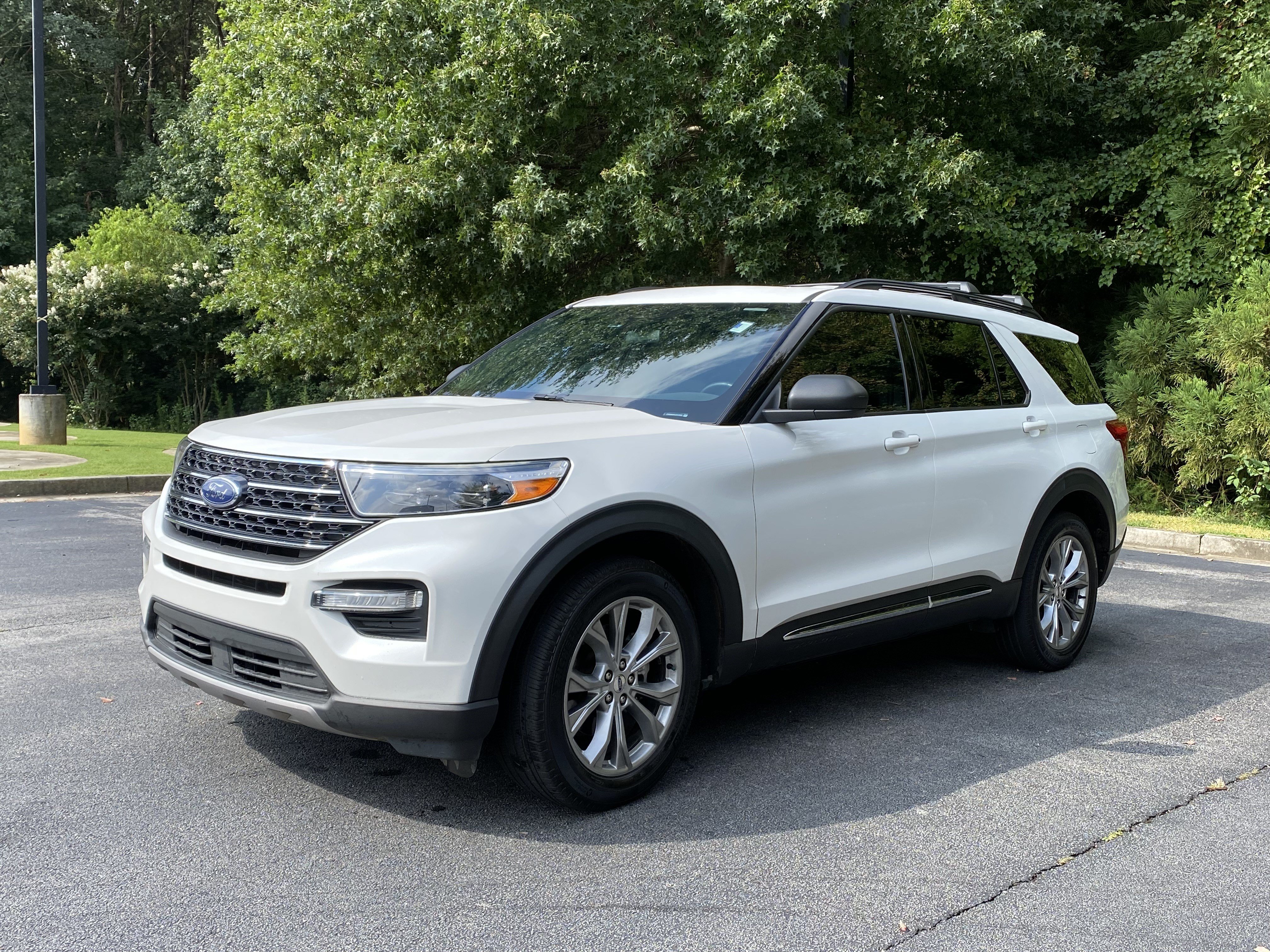 Used 2020 Ford Explorer XLT w/ Equipment Group 202A AWD/4WD image 5