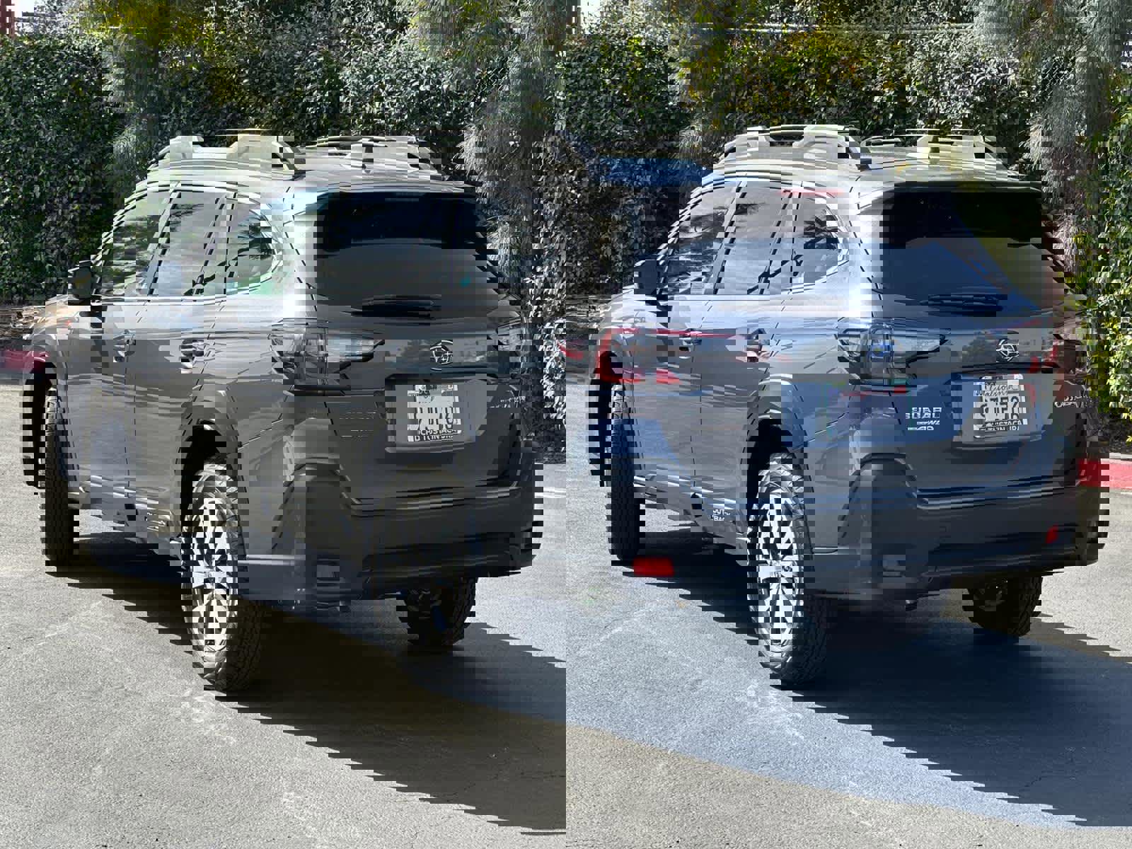 Used 2025 Subaru Outback Premium image 4