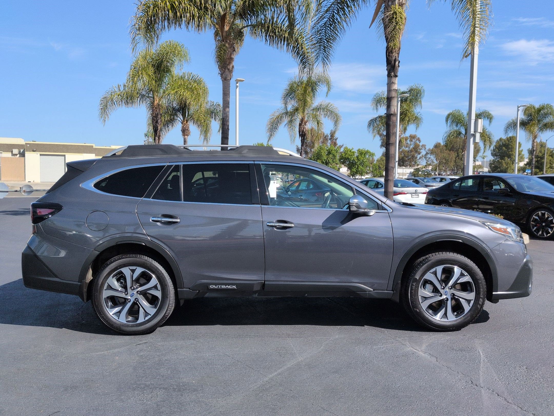 Used 2020 Subaru Outback Touring w/ Popular Package #2 AWD/4WD image 11