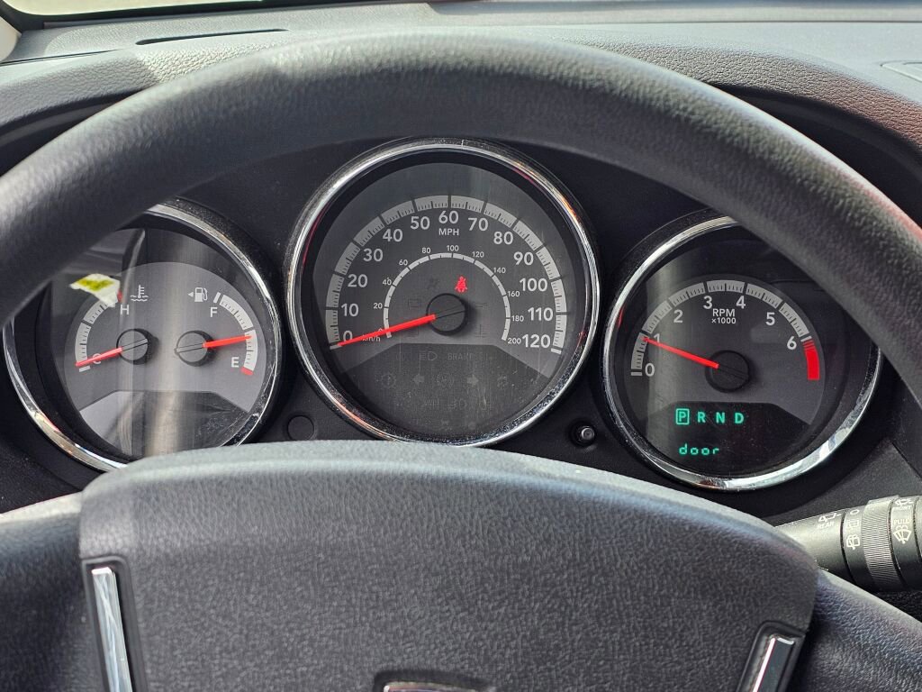 Used 2011 Dodge Caliber Mainstreet FWD image 29