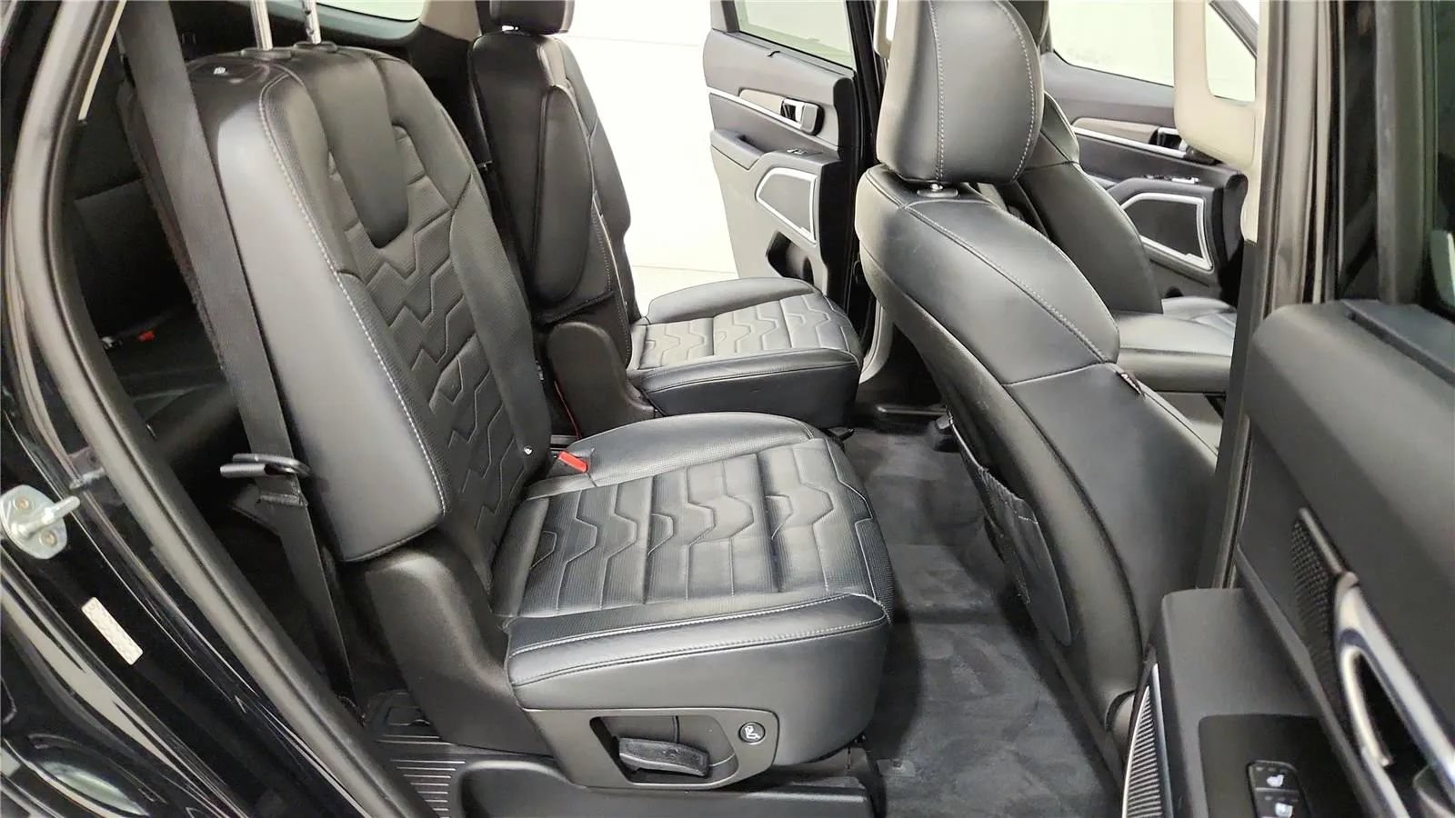 Used 2020 Kia Telluride SX w/ SX Prestige Package AWD/4WD image 39