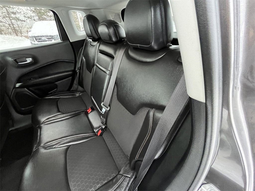 Used 2018 Jeep Compass Latitude image 22