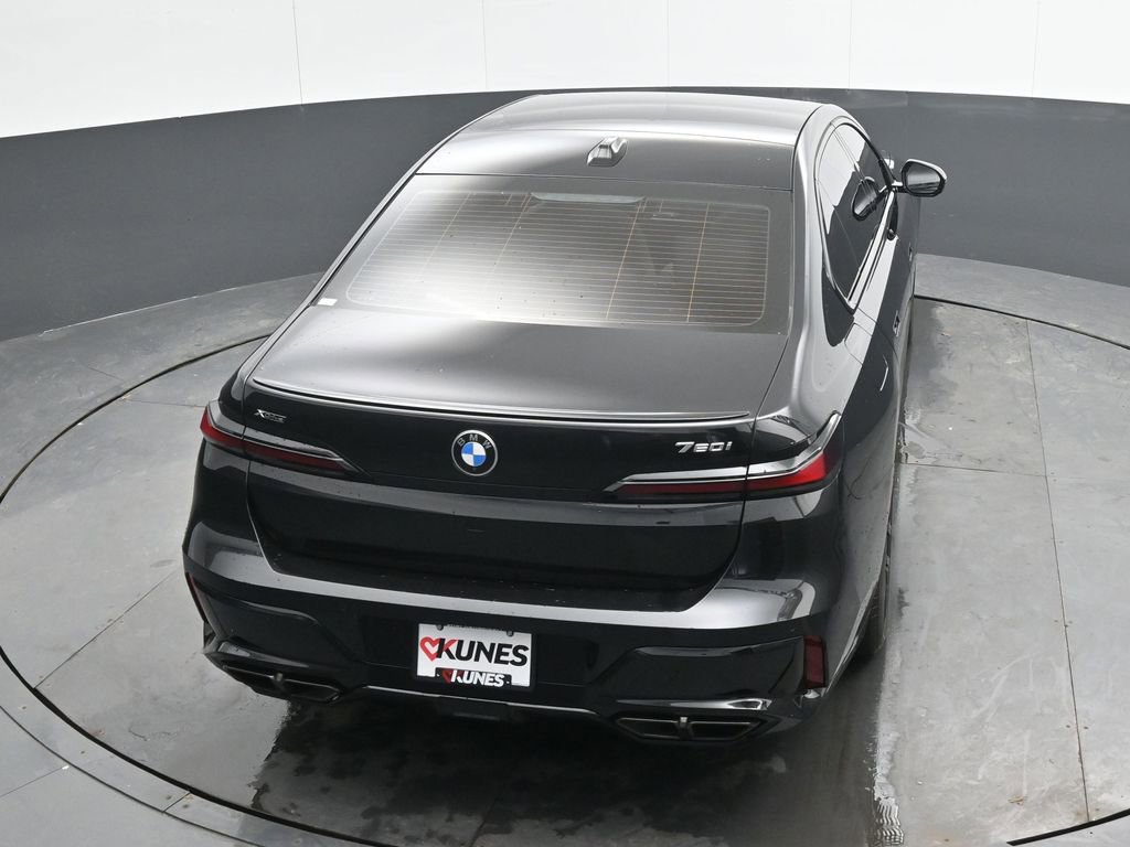 Used 2023 BMW 760i xDrive w/ Executive Package AWD/4WD image 37
