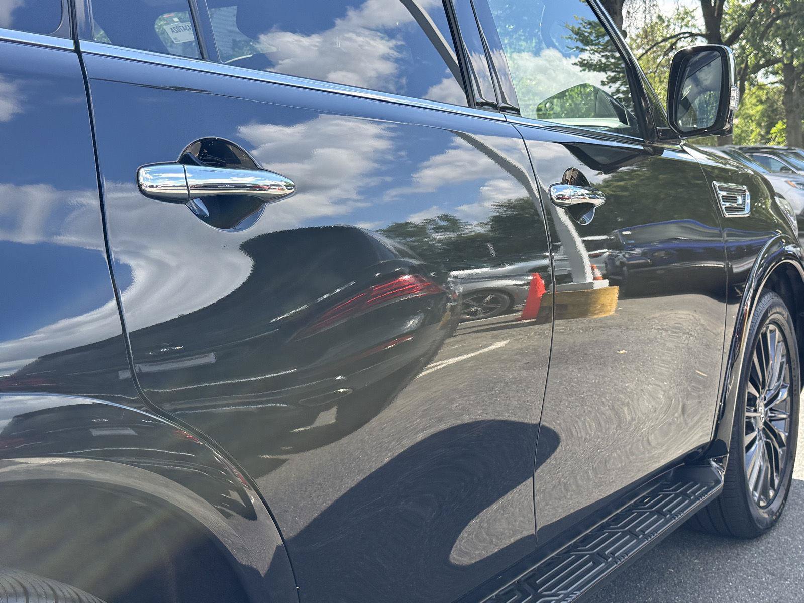 Used 2022 INFINITI QX80 Sensory w/ All-Season Package AWD/4WD image 7