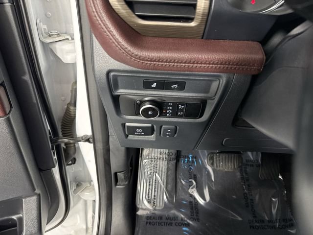 Used 2023 Ford Expedition Limited image 13