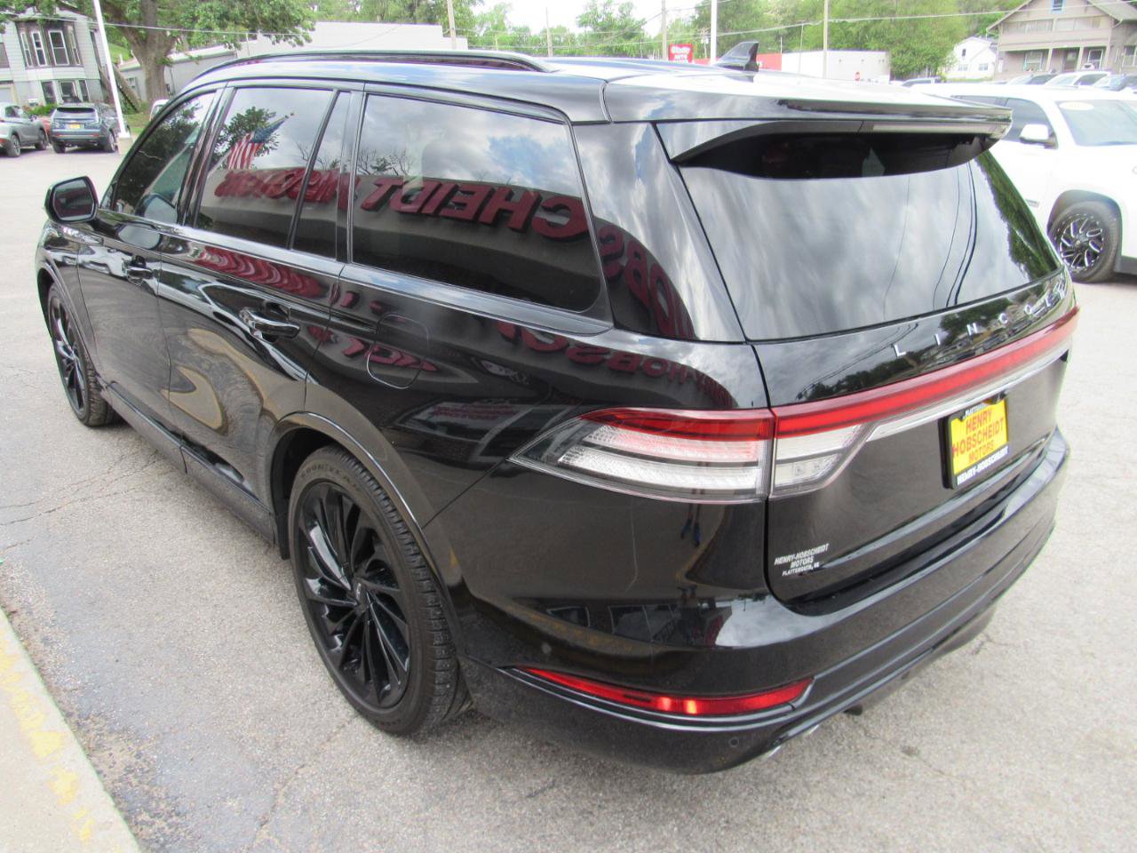 Used 2023 Lincoln Aviator Reserve w/ Equipment Group 201A AWD/4WD image 11