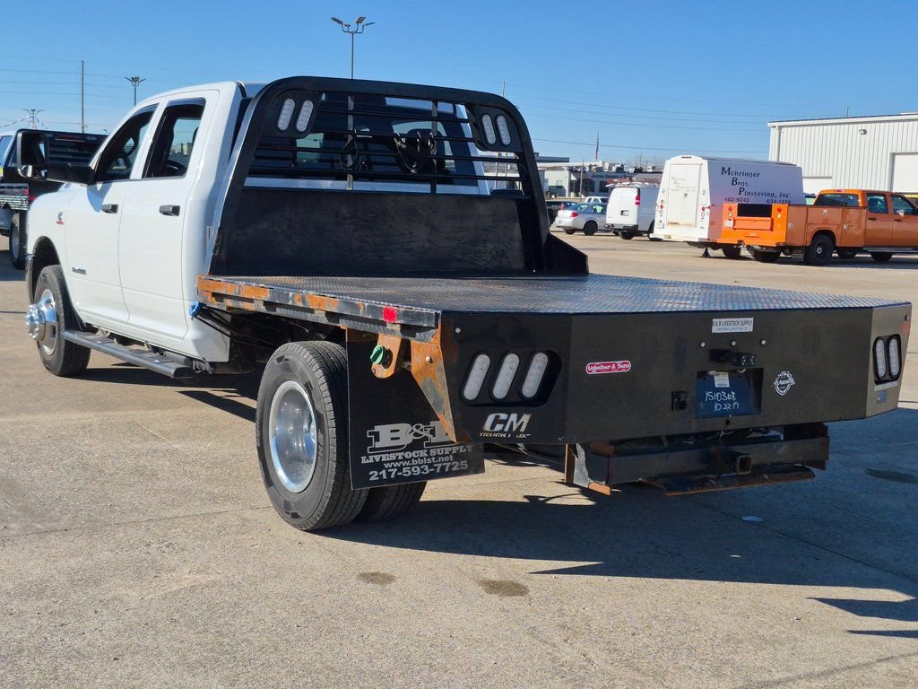 Used 2022 RAM 3500 Tradesman w/ Chrome Appearance Group AWD/4WD image 5