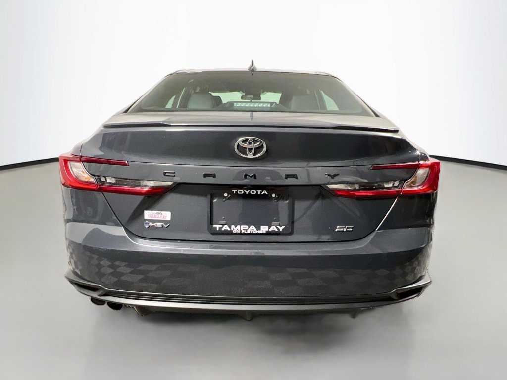 Used 2025 Toyota Camry SE FWD image 4