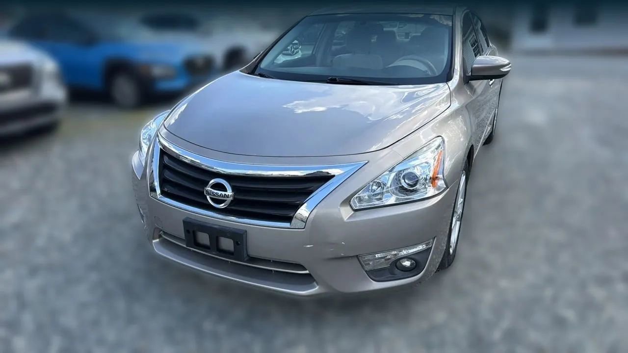 Used 2013 Nissan Altima 2.5 SV w/ 2.5SV Convenience Pkg FWD image 19