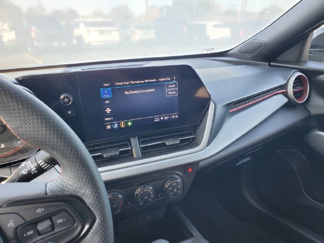 Certified 2024 Chevrolet Trax RS w/ Driver Confidence Package FWD image 25