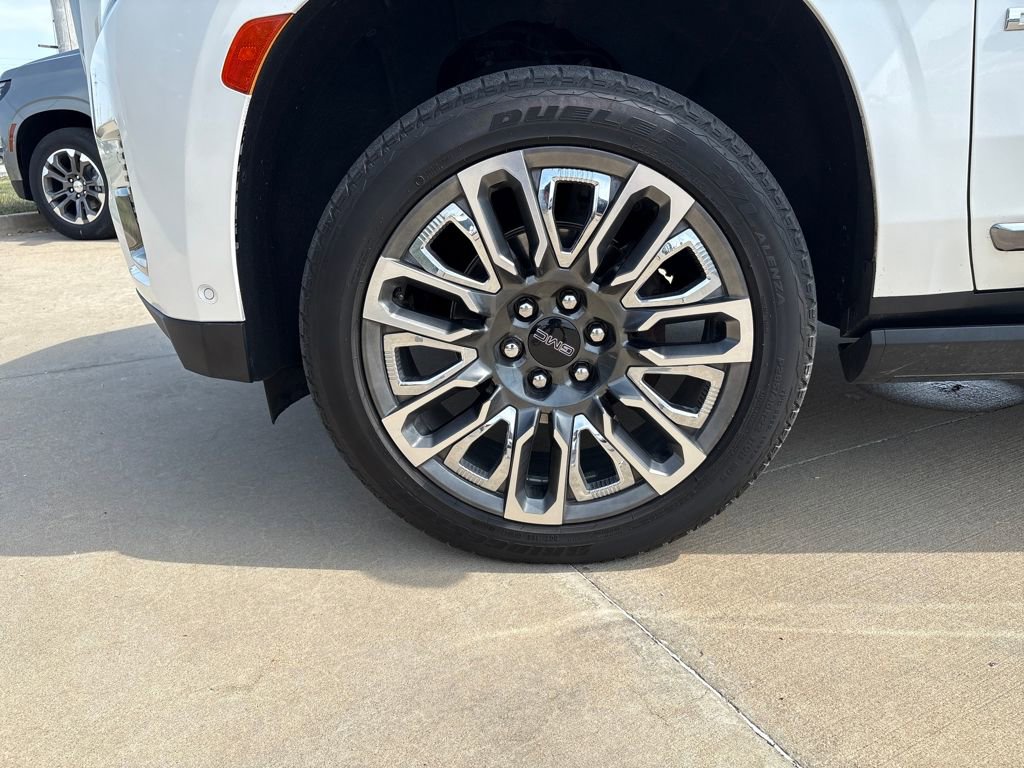 Used 2023 GMC Yukon Denali Ultimate image 31