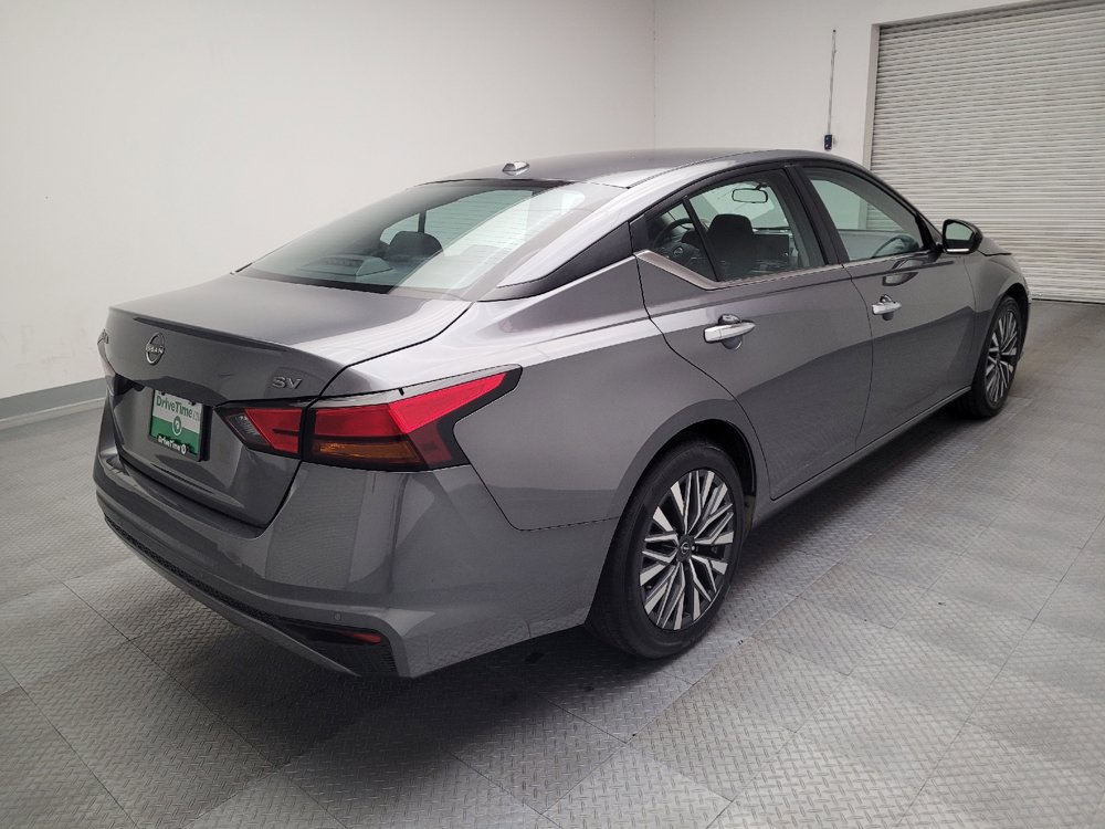 Used 2024 Nissan Altima 2.5 SV image 9