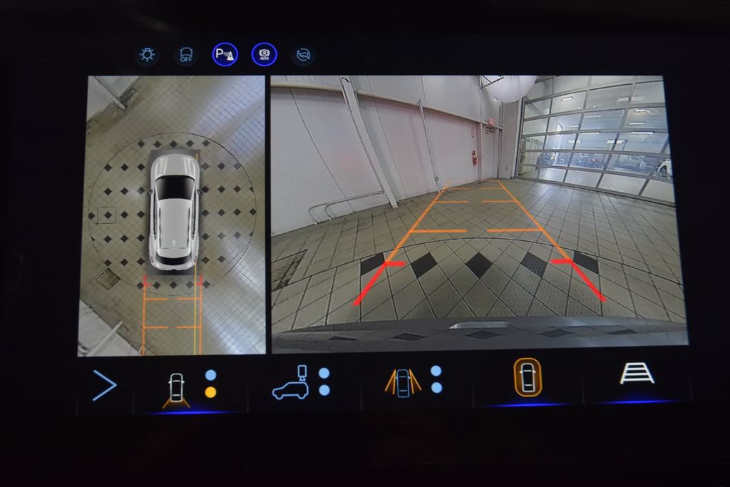 New 2027 Chevrolet Bolt RS w/ Technology Package FWD image 49