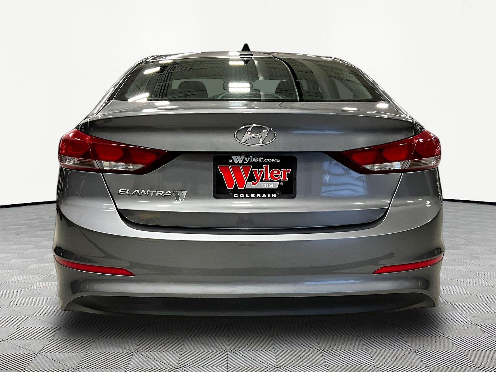 Used 2018 Hyundai Elantra Value Edition w/ Winter Weather Package FWD image 5