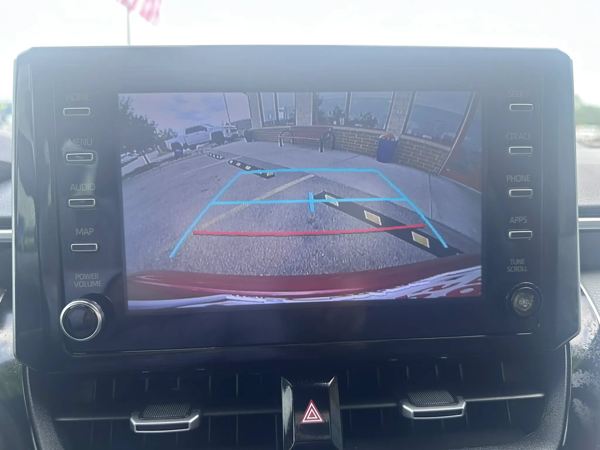 Used 2020 Toyota Corolla SE FWD image 17
