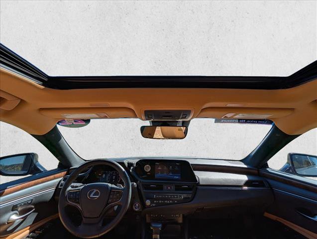 Used 2022 Lexus ES 300h w/ Premium Package image 17