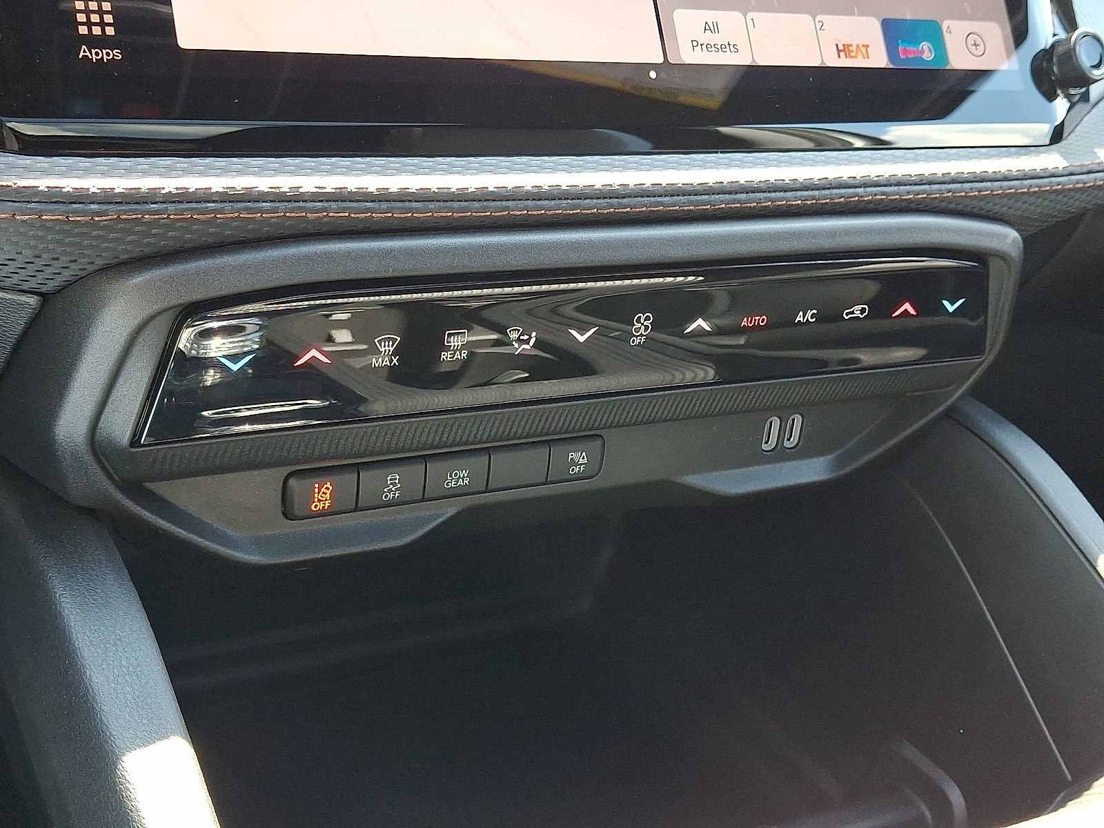 New 2026 Jeep Cherokee Limited AWD/4WD image 11
