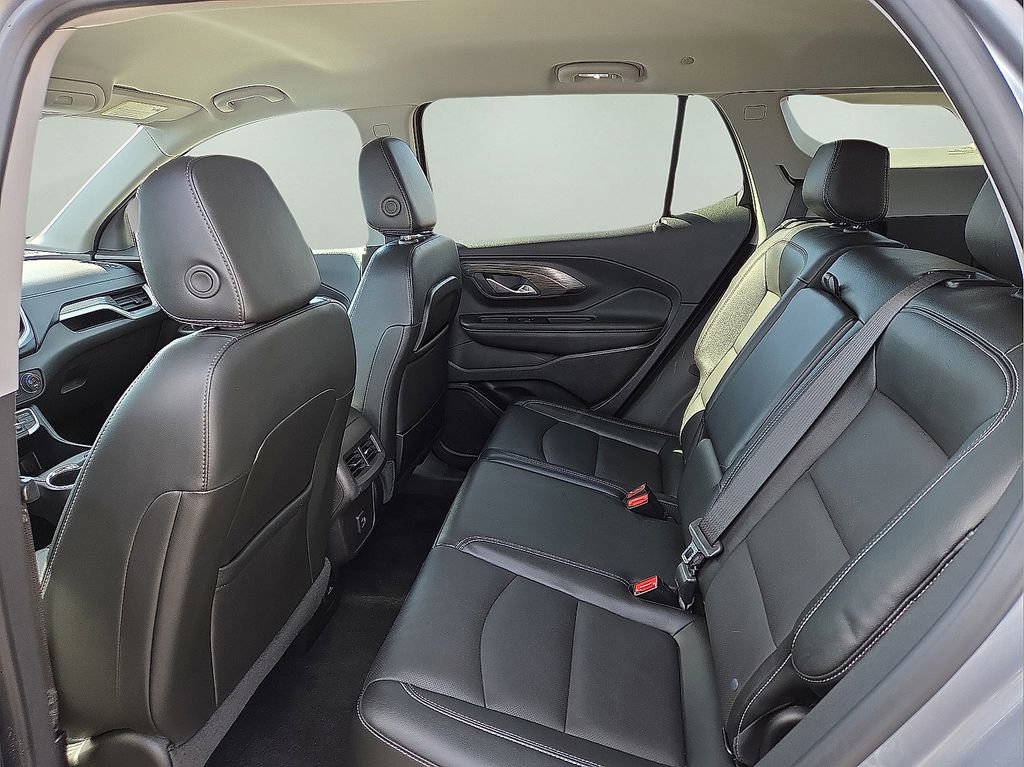 Used 2024 GMC Terrain SLT image 20