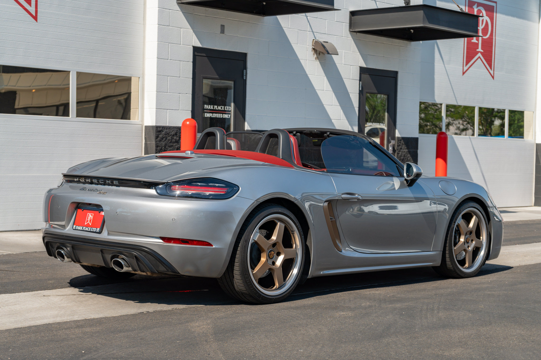 Used 2021 Porsche 718 Boxster RWD image 24