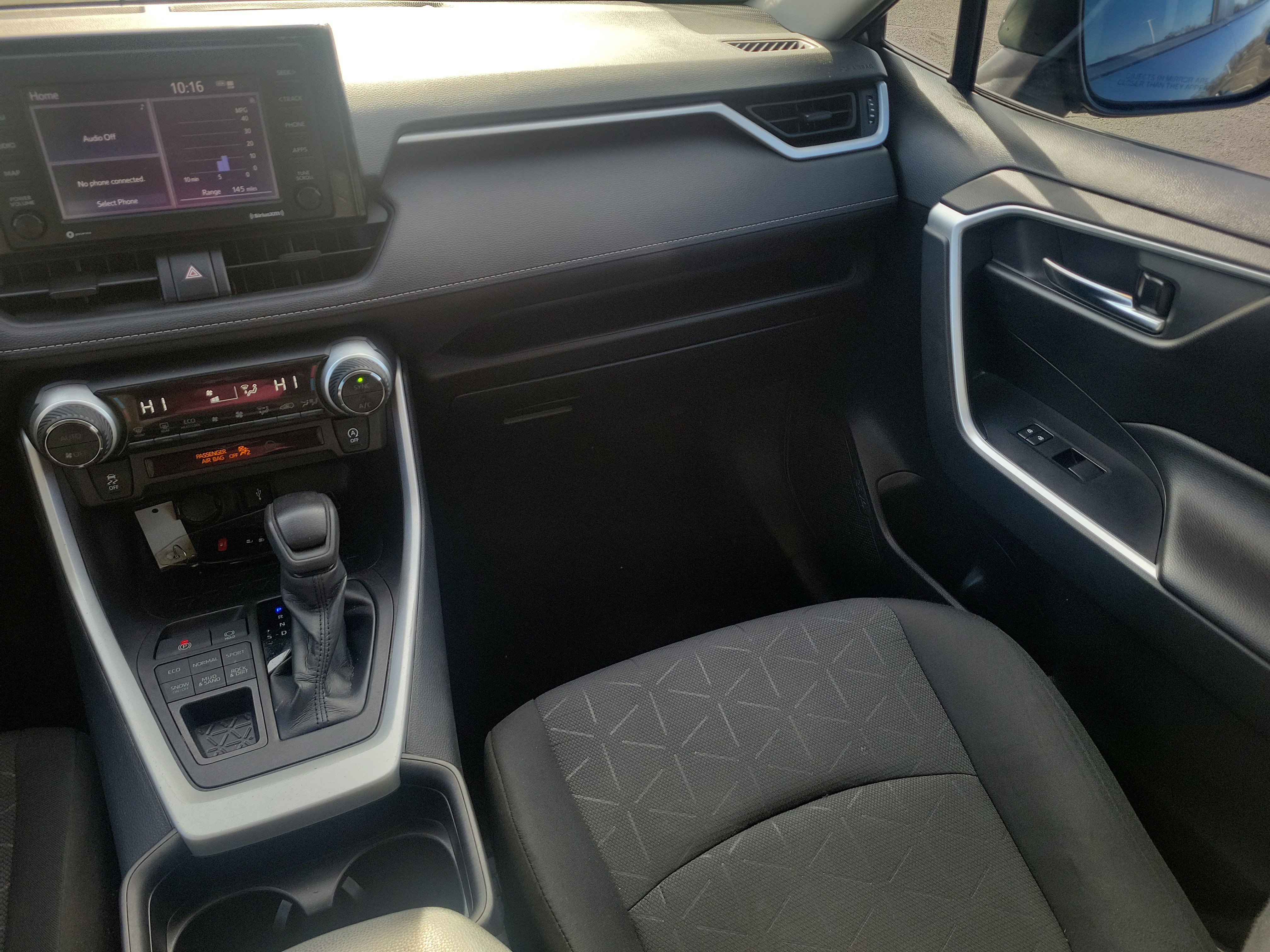 Used 2021 Toyota RAV4 XLE image 13