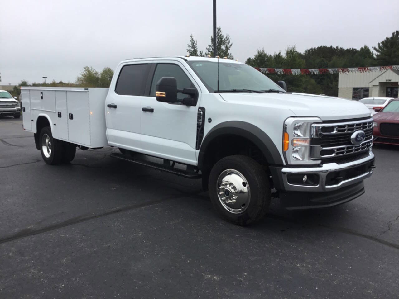 Used 2023 Ford F550 4x4 Crew Cab Super Duty image 2