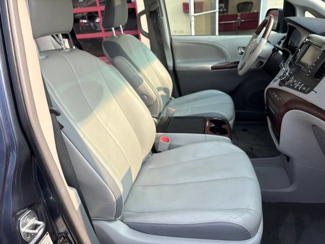Used 2013 Toyota Sienna Limited w/ Premium Pkg AWD/4WD image 22