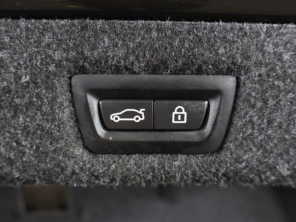 Used 2018 BMW 530e xDrive AWD/4WD image 58