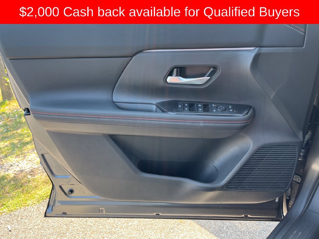 New 2027 Nissan Kicks SR w/ SR Premium Package FWD image 14