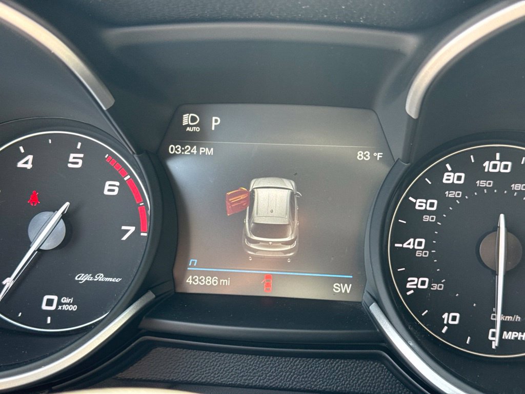 Used 2021 Alfa Romeo Stelvio Sprint w/ Sun & Sound Package AWD/4WD image 39