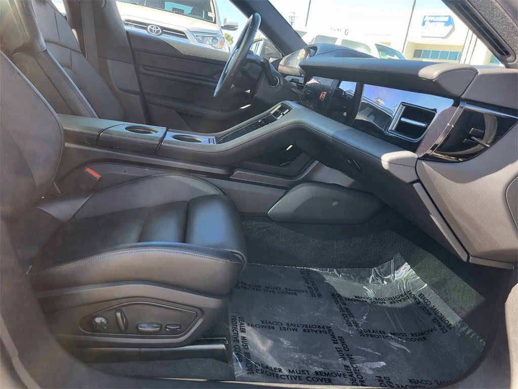 Used 2022 Porsche Taycan 4 Cross Turismo w/ Premium Package image 18