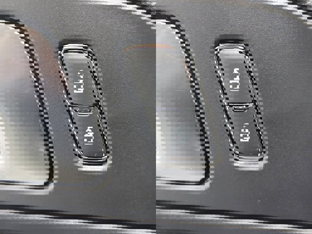 Used 2022 Ford Mustang GT image 19