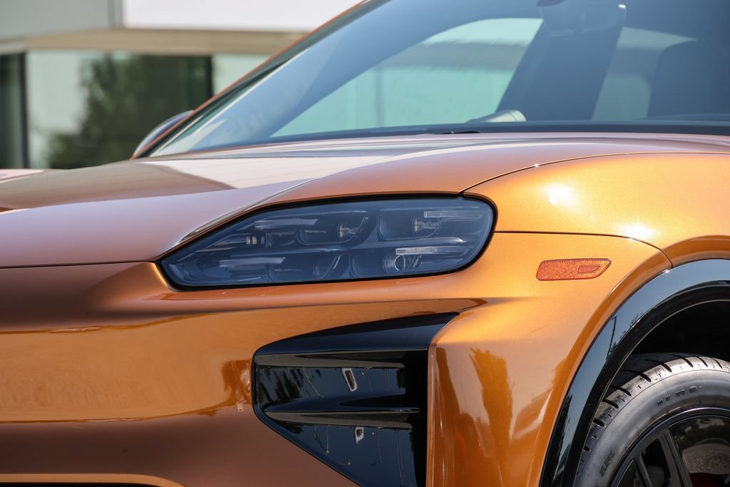 New 2026 Porsche Cayenne Turbo AWD/4WD image 8