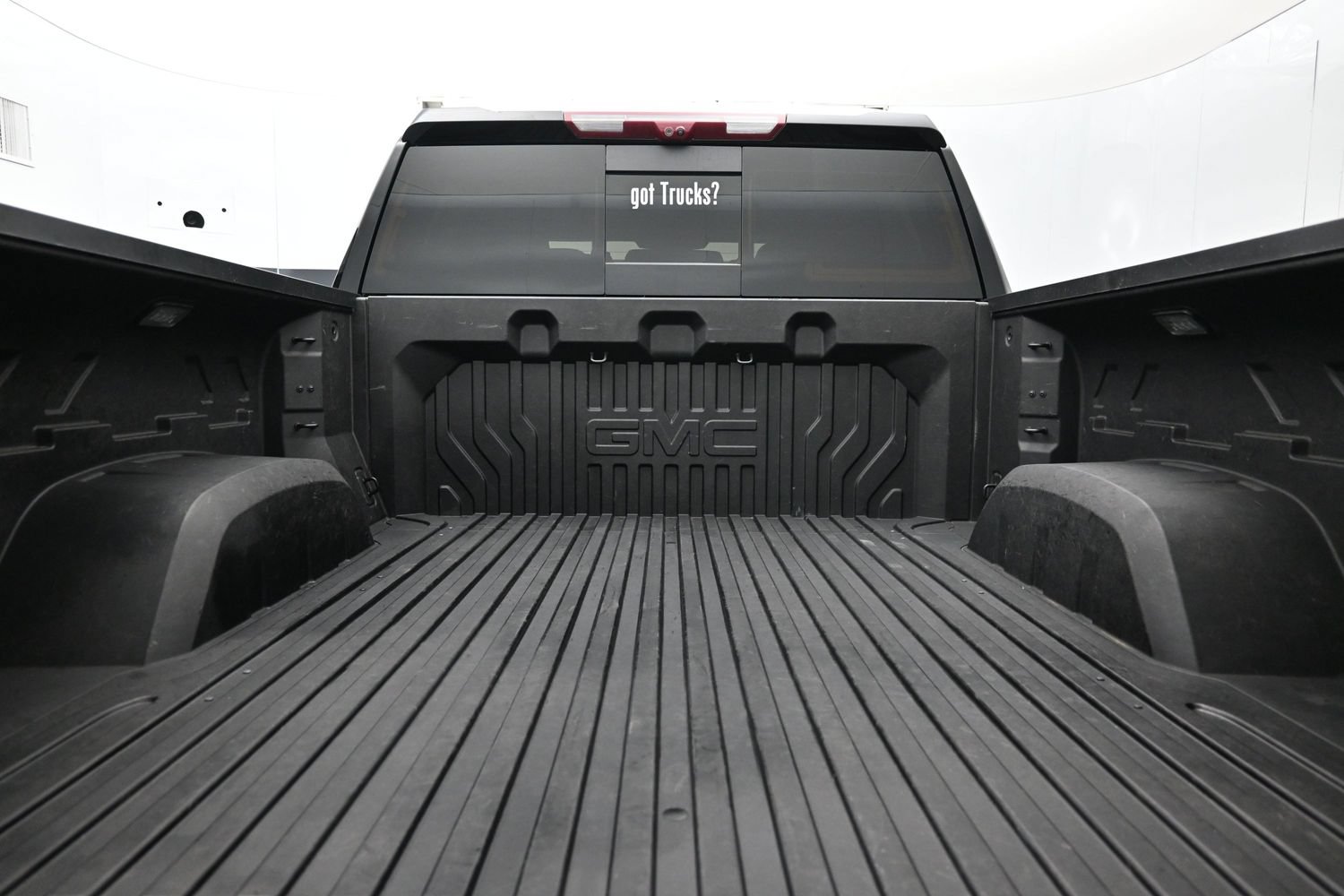 Used 2024 GMC Sierra 1500 Denali Ultimate AWD/4WD image 7