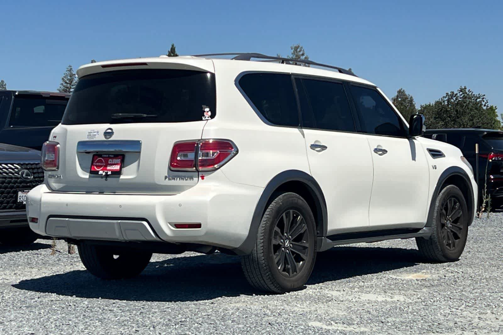 Used 2017 Nissan Armada Platinum w/ Interior Lighting Package RWD image 3