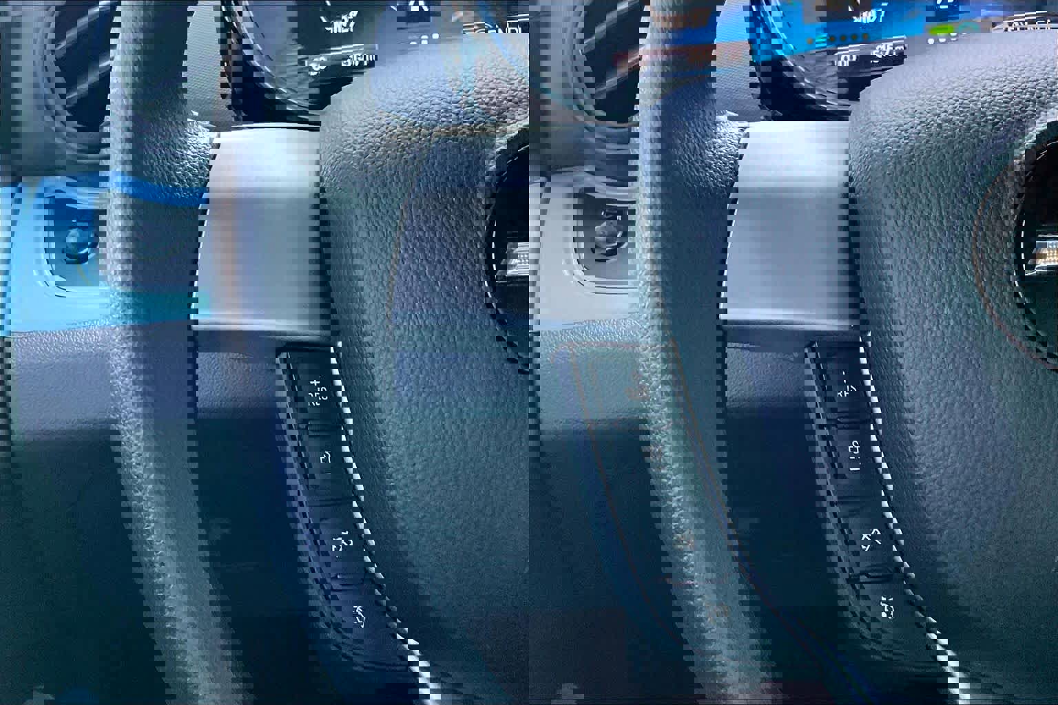 Used 2015 Chevrolet Spark LT image 23