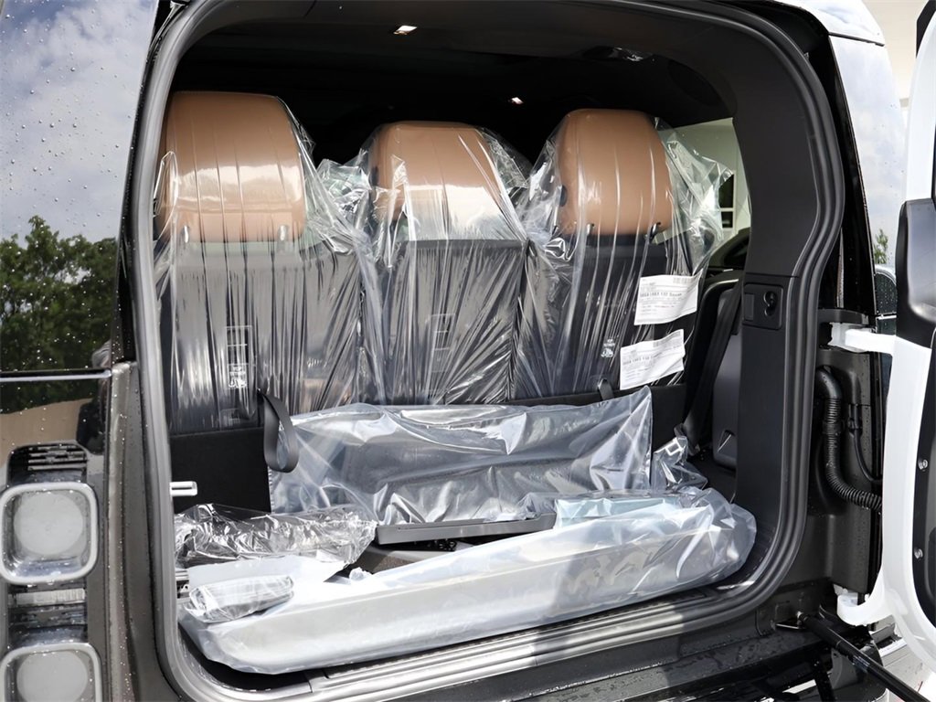 New 2025 Land Rover Defender 130 V8 image 33