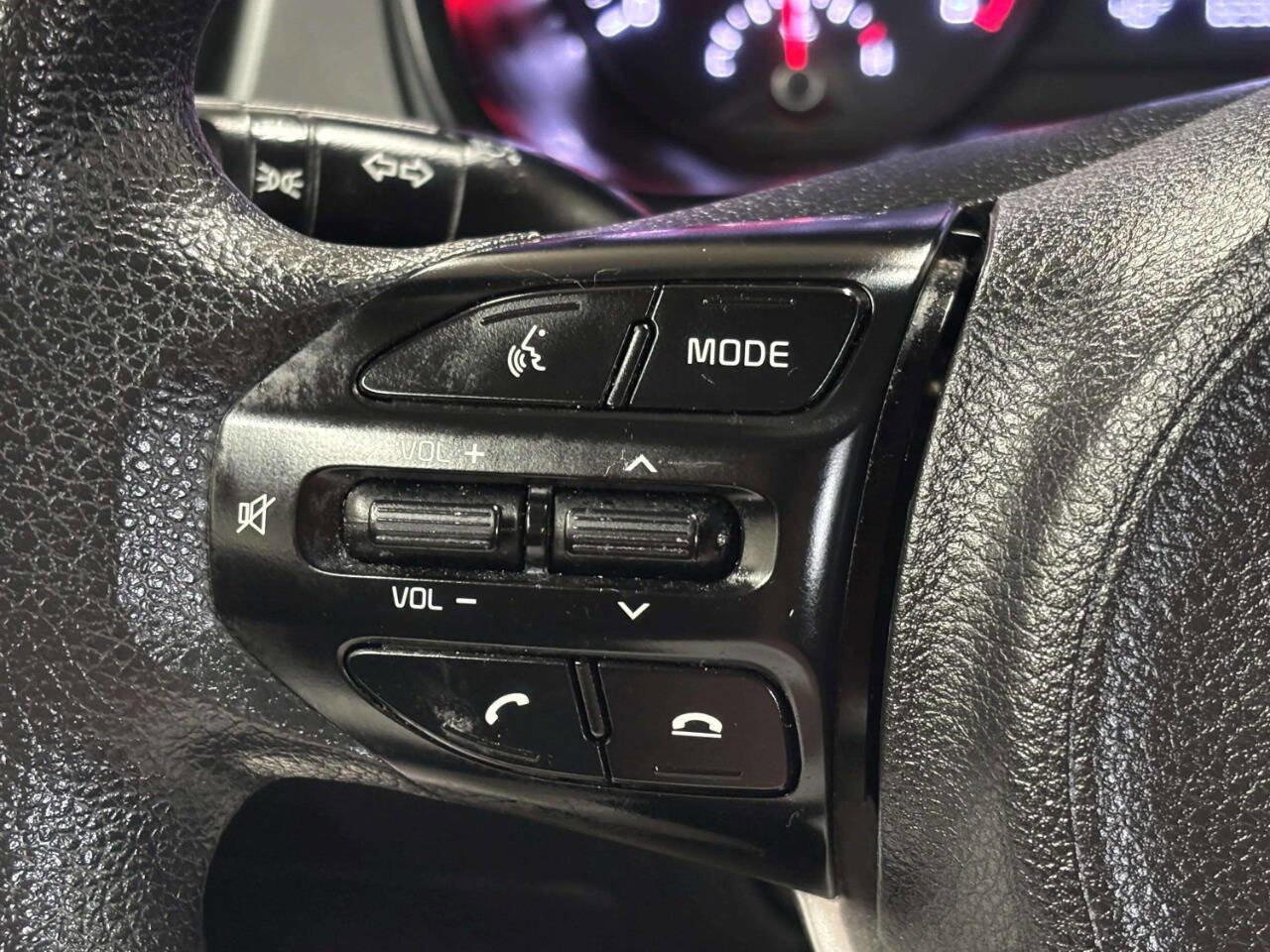 Used 2020 Kia Rio S image 28