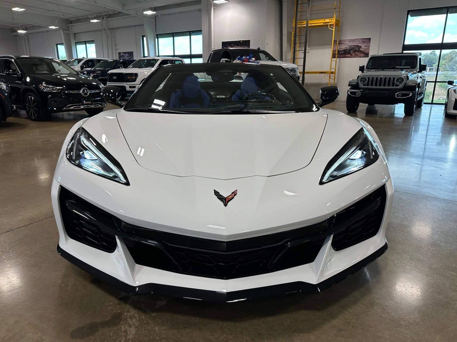 Used 2026 Chevrolet Corvette Z06 w/ Stealth Interior Trim Package RWD image 2