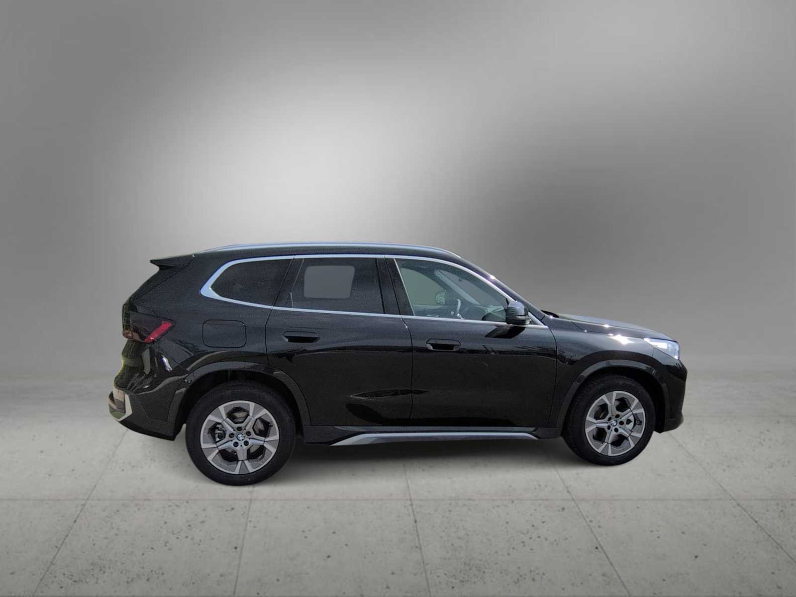 New 2026 BMW X1 xDrive28i AWD/4WD image 9