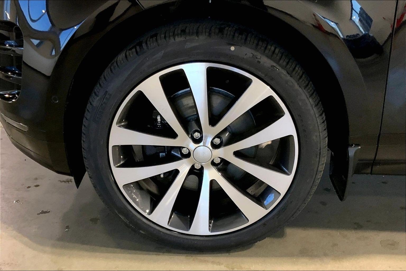 New 2026 Land Rover Range Rover Evoque Dynamic SE image 11