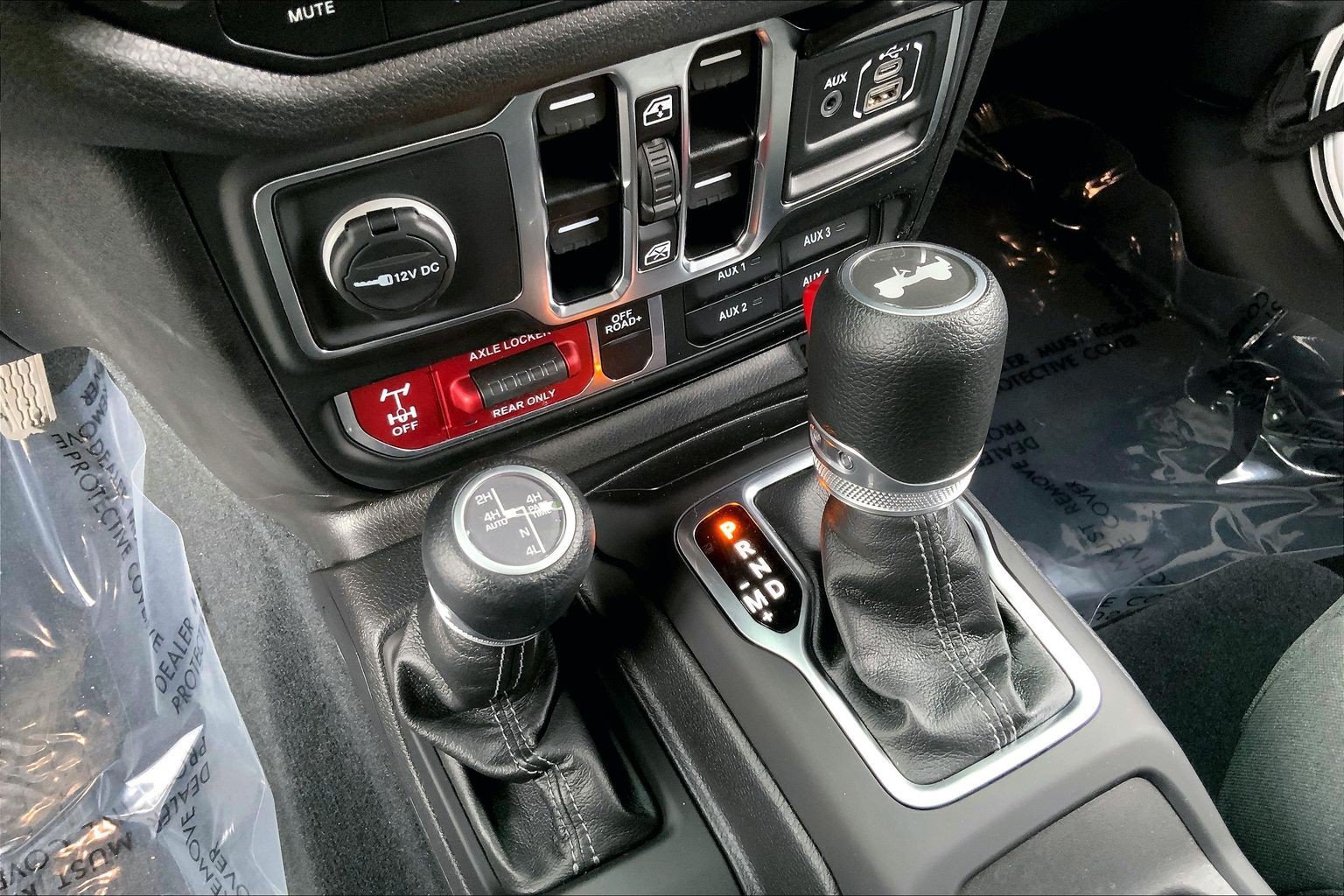 Certified 2024 Jeep Wrangler Unlimited AWD/4WD image 16