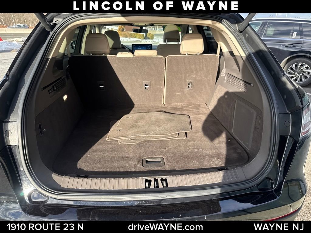 Certified 2022 Lincoln Nautilus Reserve image 6