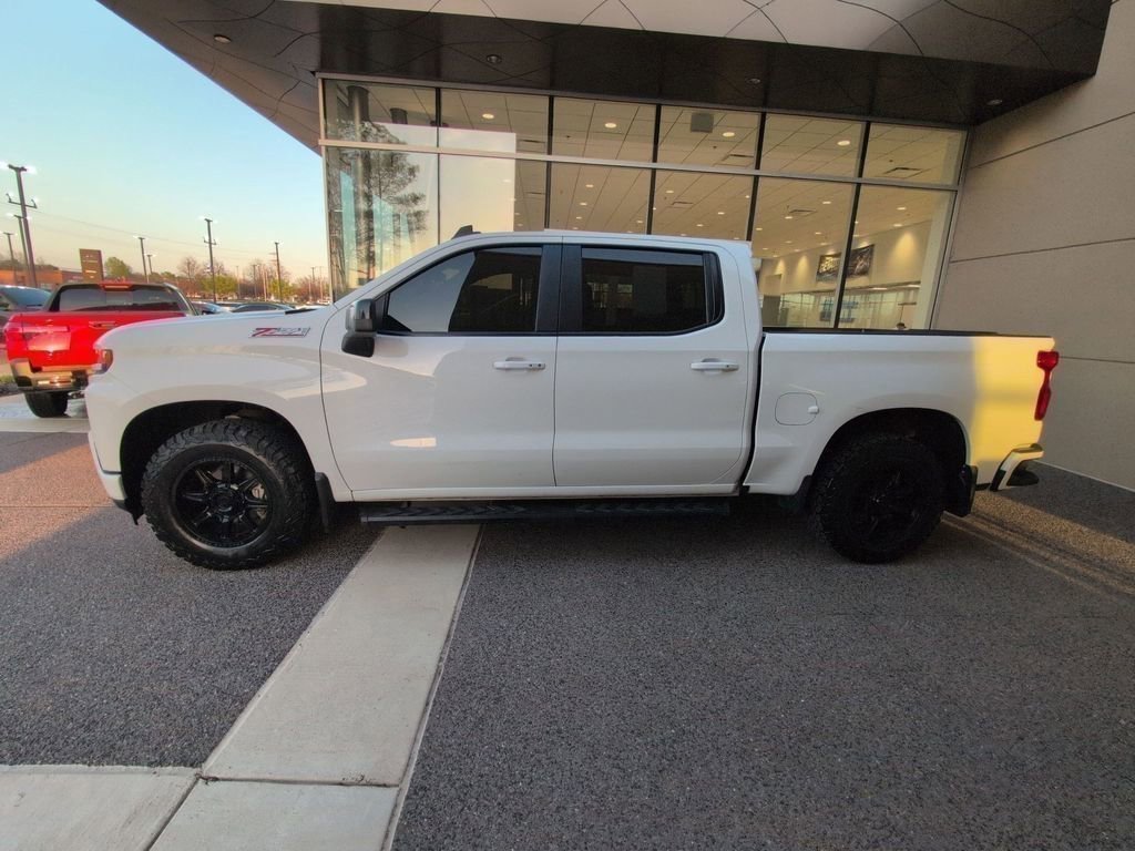 Used 2019 Chevrolet Silverado 1500 RST image 2