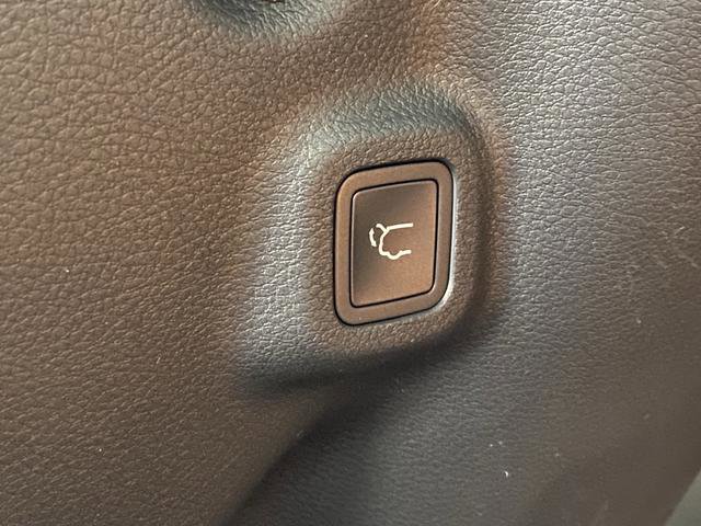 New 2026 Jeep Compass Latitude w/ Sun and Sound Group image 15