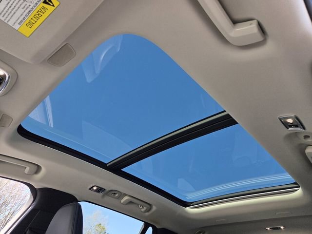 Used 2019 Volvo XC90 T5 Momentum w/ Protection Package Premier image 18