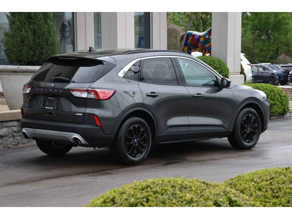 Used 2020 Ford Escape SE FWD image 4