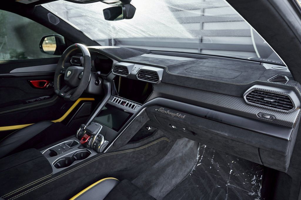 Used 2024 Lamborghini Urus Performante image 46