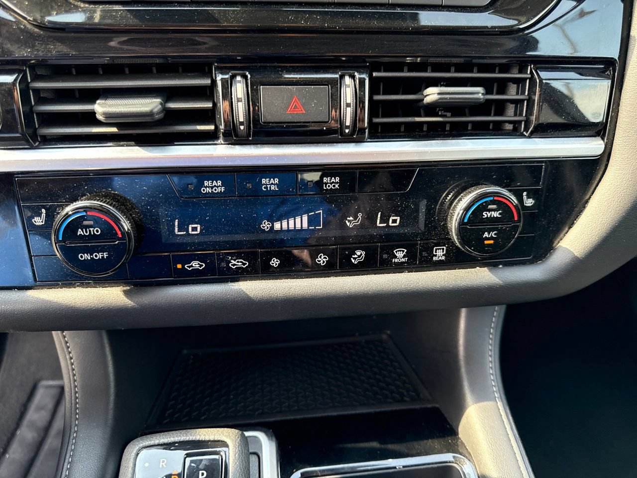 Used 2025 Nissan Pathfinder SV AWD/4WD image 24