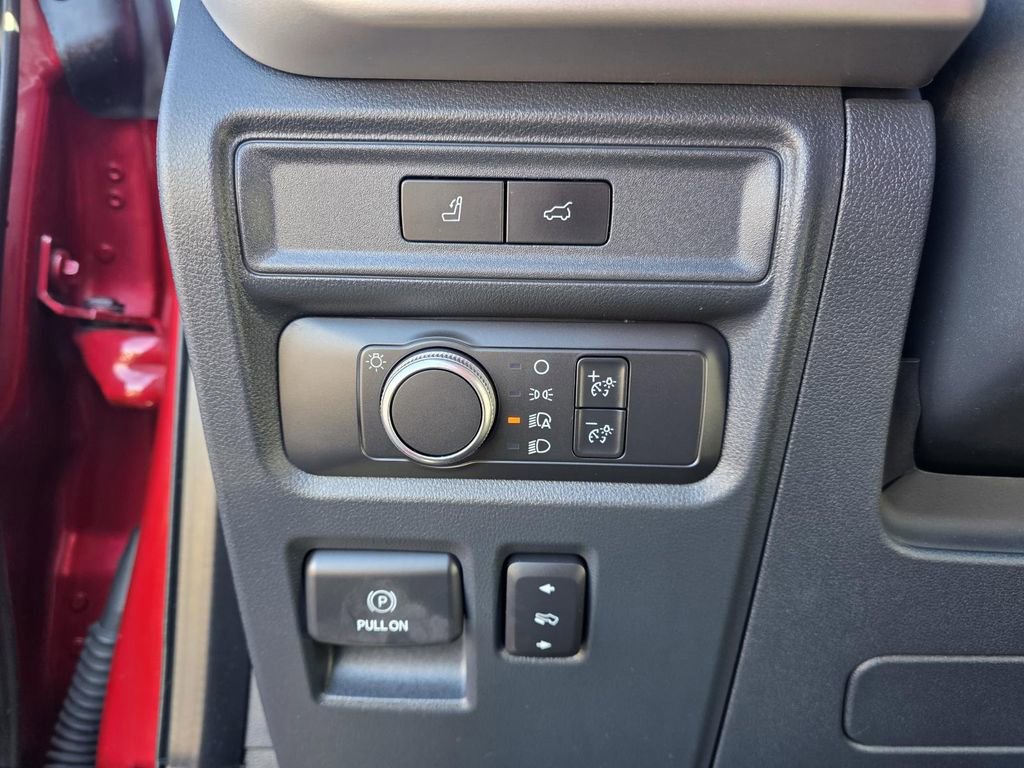 Used 2022 Ford Expedition XLT image 13