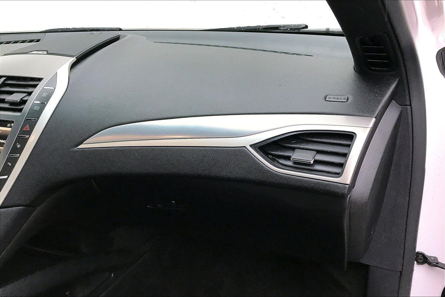 Used 2017 Lincoln MKZ Reserve w/ Technology Package FWD image 21